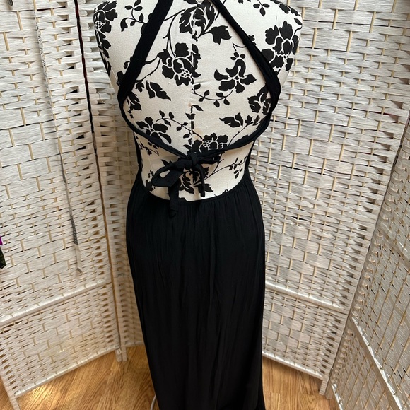 Lulumari Black‎ Red Floral Halter Maxi Dress size Small - Picture 3 of 7